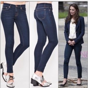 J Brand Skinny Jeans in Ignite Medium Wash